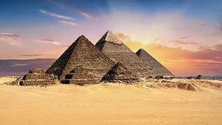 4000年ぶりに発掘されたピラミッド埋葬室